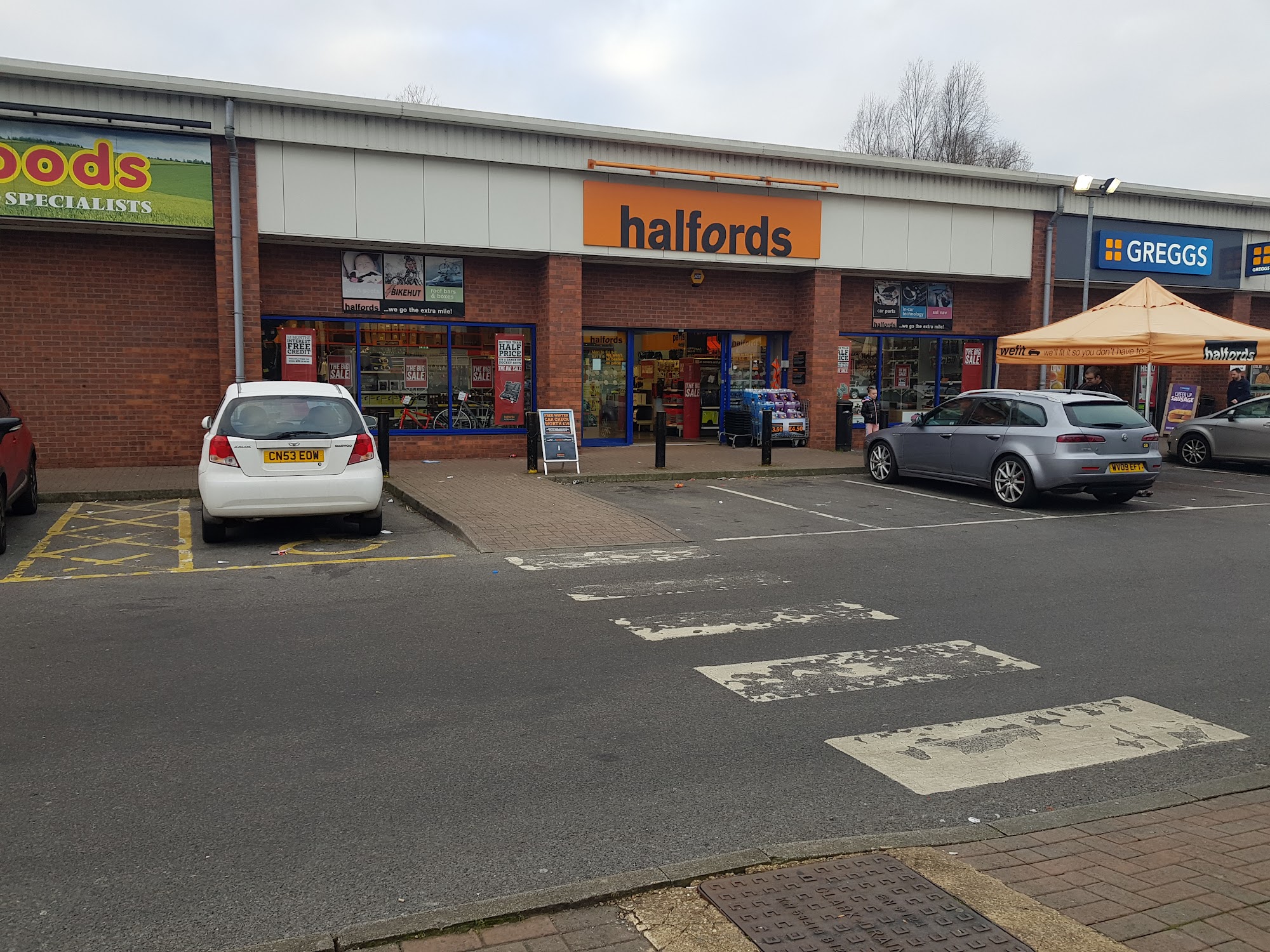 Halfords - Aberdare