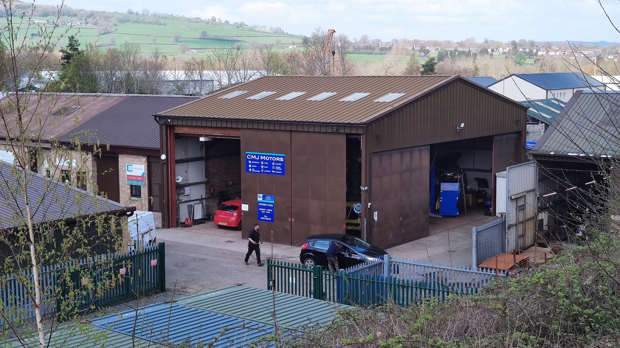 CMJ MOTORS Brecon