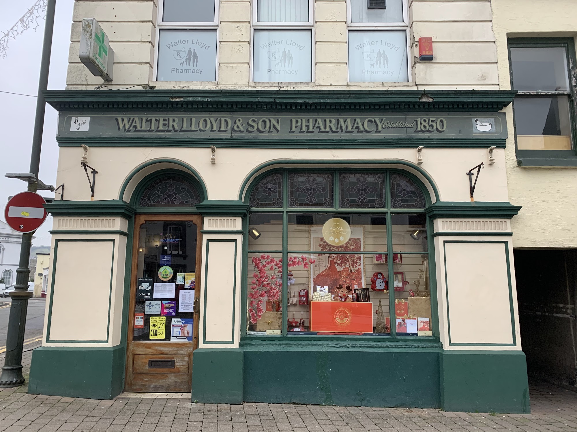 Walter Lloyd Pharmacy