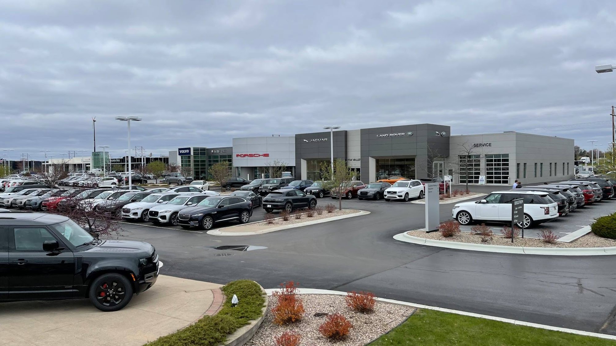 LAND ROVER FOX VALLEY - Appleton WI - Hours, Directions, Reviews ...