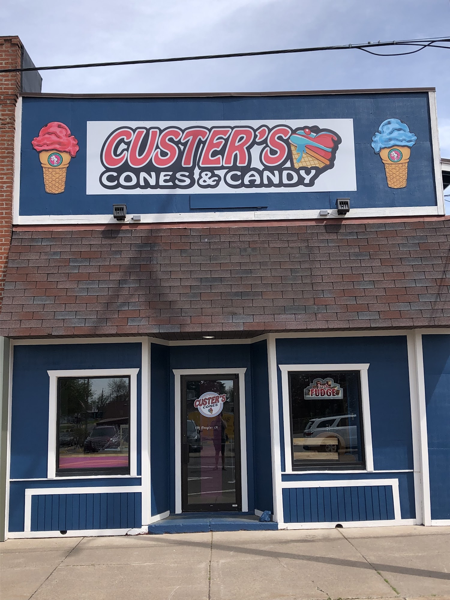 Custer's Cones & Candy Chetek