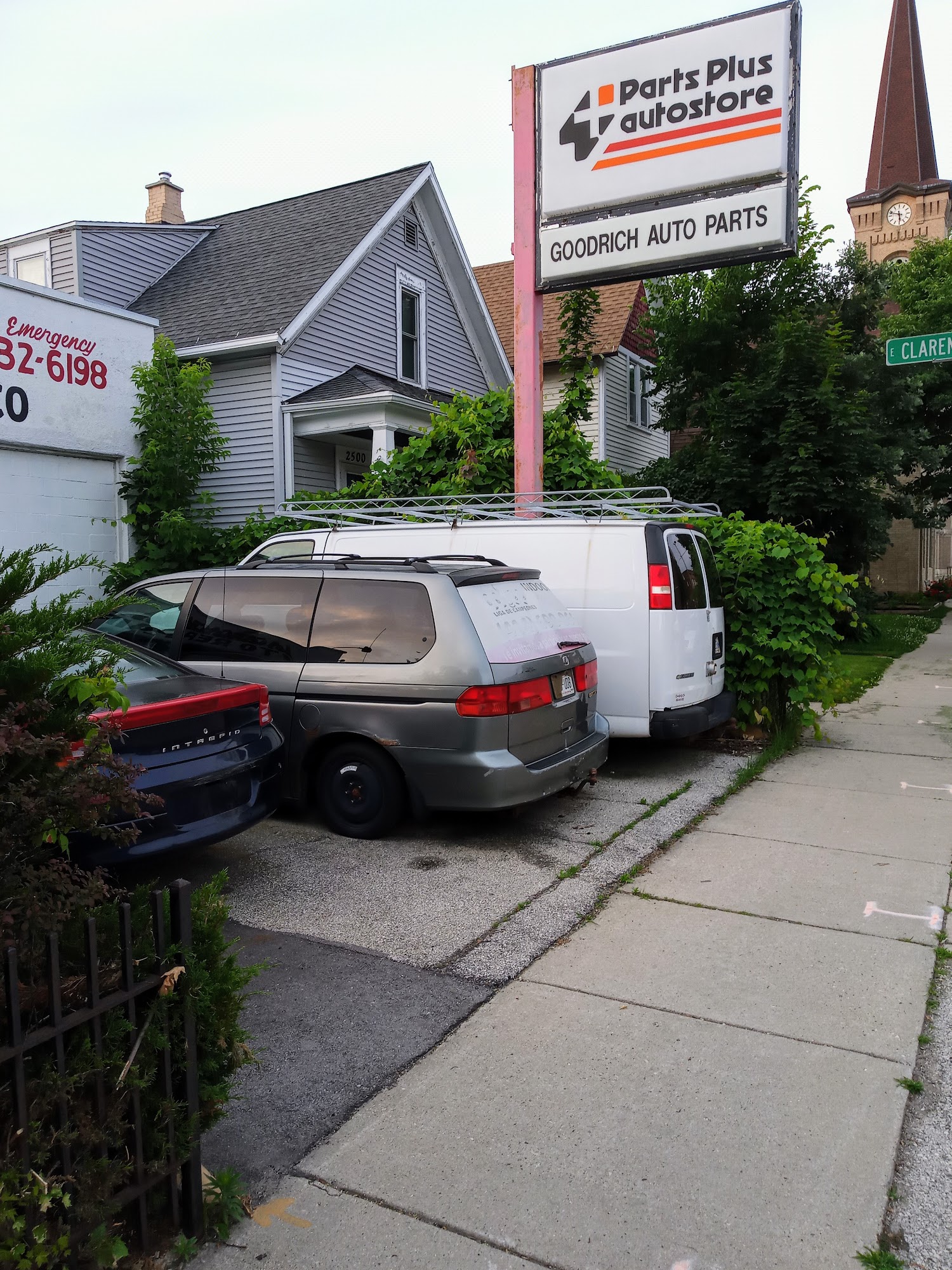 LA CARCACHA AUTO REPAIR Milwaukee WI Hours, Directions, Reviews