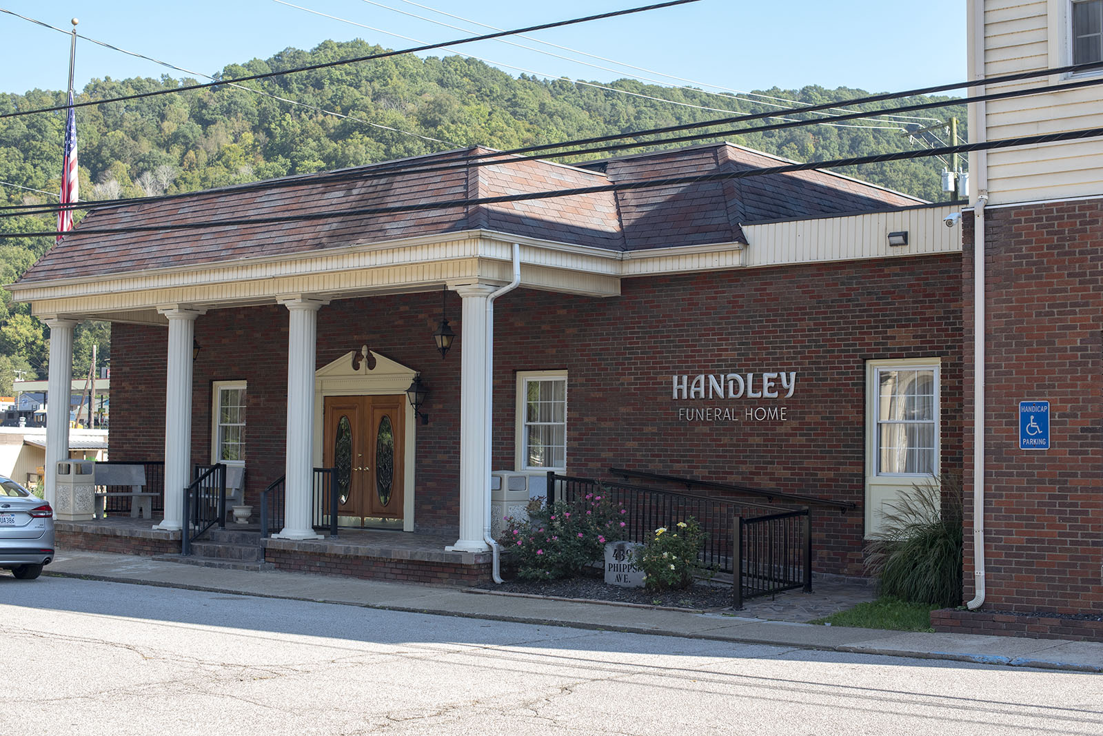 Handley Funeral Home Phipps Ave, Danville West Virginia 25053